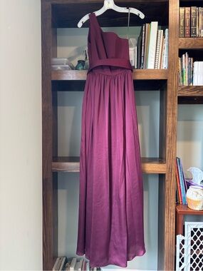 Vera Wang One-Shoulder Plum Evening Gown